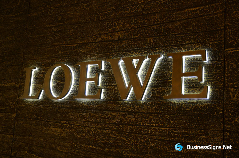 3D LED Backlit Signs With Brushed Brass Letter Shell & 20mm Thickness Acrylic Back Panel For Loewe