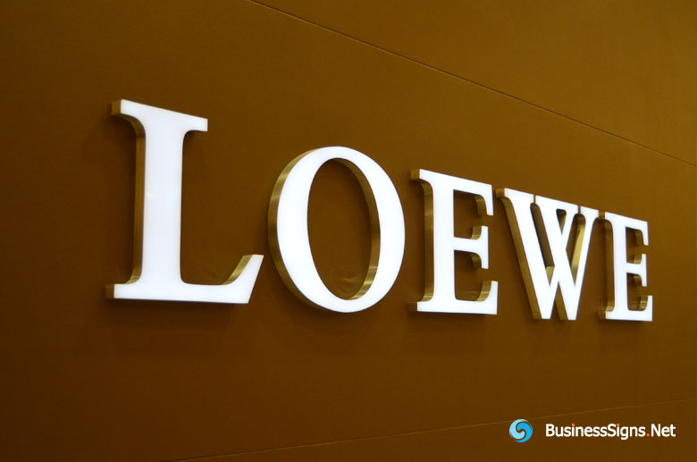 3D LED Front-lit Signs With Brushed Stainless Steel Letter Shell And 10mm Thickness Acrylic Front-panel For Loewe