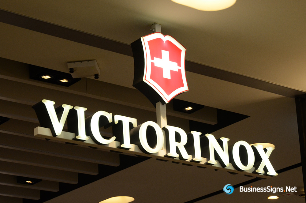 3D LED Front-lit Signs With Painted Stainless Steel Letter Shell And Visible Thickness Acrylic Front-panel For Victorinox